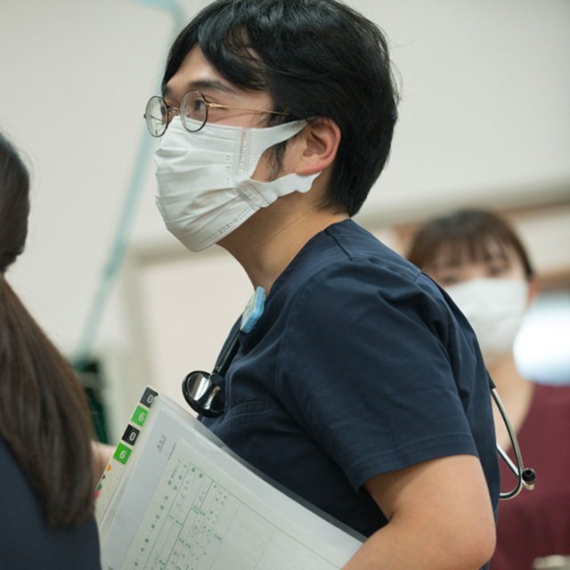 整形外科担当 獣医師 小林輝彦